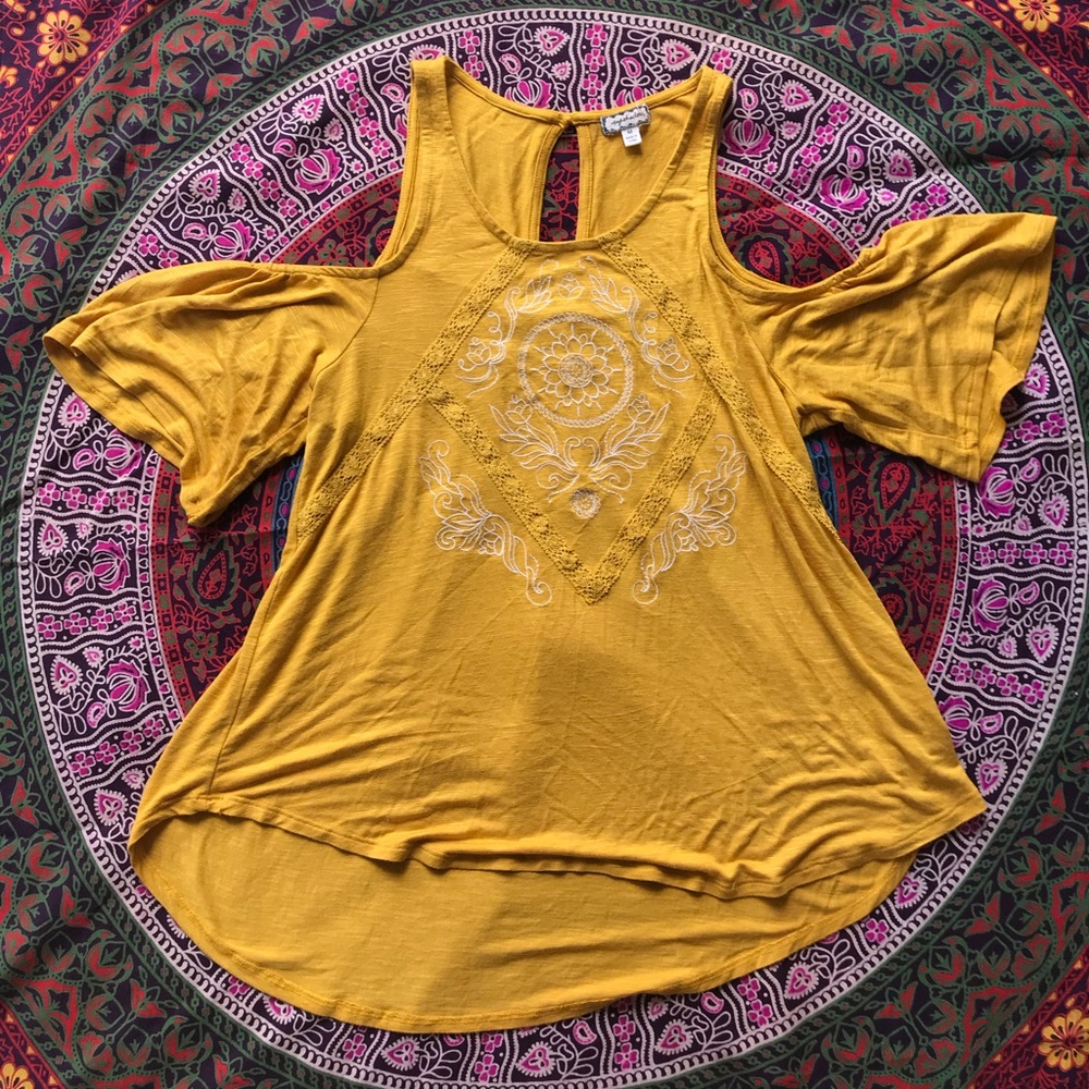 BOHO golden yellow flowy shirt! Super soft! SZ M